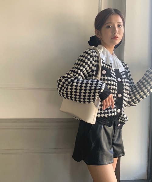 &lottie（アンドロッティ）の「simple shoulder bag（ショルダーバッグ・レディース・ホワイト/ブラック・FREE）」の14枚目の写真