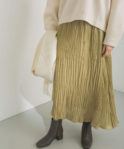 URBAN RESEARCH（アーバンリサーチ）の「シャイニープリーツスカート（スカート・レディース・ブラック/グリーン系その他/パープル系その他・FREE）」の3枚目の写真