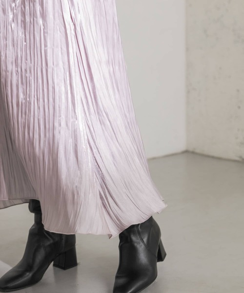 URBAN RESEARCH（アーバンリサーチ）の「シャイニープリーツスカート（スカート・レディース・ブラック/グリーン系その他/パープル系その他・FREE）」の16枚目の写真