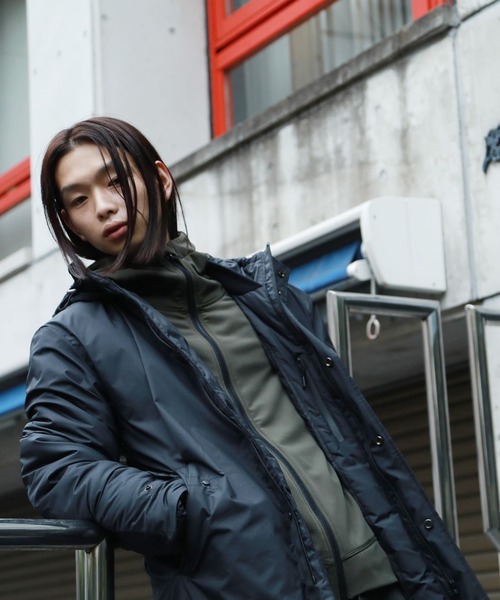 A DEGREE FAHRENHEIT（エーディグリーファーレンハイ）の「【ユニセックスアイテム】　フラワーダウン・フーディコート（ダウンジャケット/コート・メンズ・ベージュ/カーキ/ブラック・SMALL/LARGE/MEDIUM）」の7枚目の写真