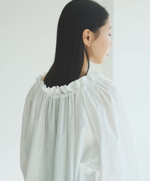 cardo fabrica（カルドファブリカ）の「刺繍ギャザーブラウス（シャツ/ブラウス・レディース・ホワイト/ブラック・FREE）」の12枚目の写真