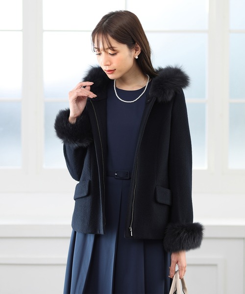 DRESS LAB（ドレスラボ）の「レディース ビジューボタンファーコート（ファー取り外し可能）（その他アウター・レディース・ネイビー/ラベンダー/ピンクベージュ・FREE）」の4枚目の写真