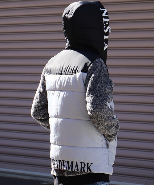 NESTA BRAND（ネスタブランド）の「撥水総柄フード中綿ベスト（ダウンベスト・メンズ・グレー/ワインレッド・XL/L/XXL/M）」の4枚目の写真