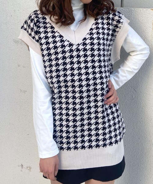 OLIVE des OLIVE（オリーブデオリーブ）の「ゆったりジャガード柄ベスト（ベスト・レディース・ベージュ/グレー/アイボリー・FREE）」の7枚目の写真