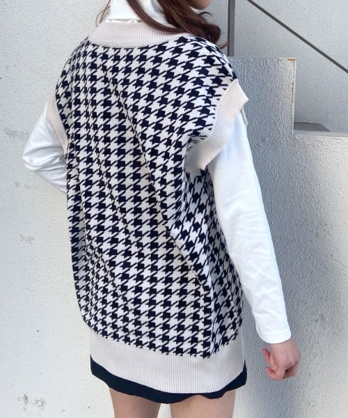 OLIVE des OLIVE（オリーブデオリーブ）の「ゆったりジャガード柄ベスト（ベスト・レディース・ベージュ/グレー/アイボリー・FREE）」の9枚目の写真