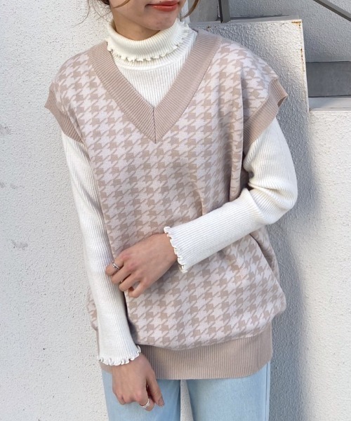 OLIVE des OLIVE（オリーブデオリーブ）の「ゆったりジャガード柄ベスト（ベスト・レディース・ベージュ/グレー/アイボリー・FREE）」の19枚目の写真