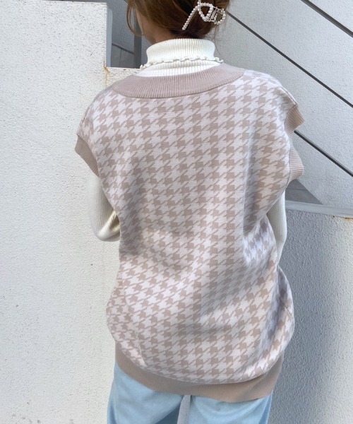 OLIVE des OLIVE（オリーブデオリーブ）の「ゆったりジャガード柄ベスト（ベスト・レディース・ベージュ/グレー/アイボリー・FREE）」の21枚目の写真