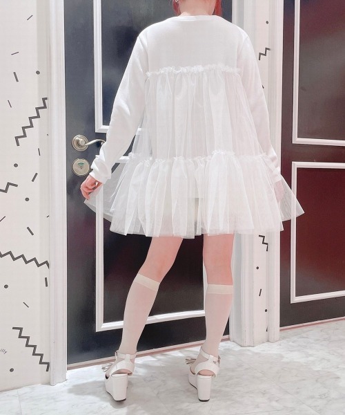 lilLilly(リルリリー)の「ボリュームチュールスウェットトップス(スウェット・レディース・ホワイト/ブラック/ピンク・FREE)」の6枚目の写真