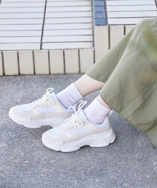 menue（メヌエ）の「軽量ダットスニーカー（スニーカー・レディース・ホワイト/グレイッシュベージュ・LL/M/L/S）」の16枚目の写真