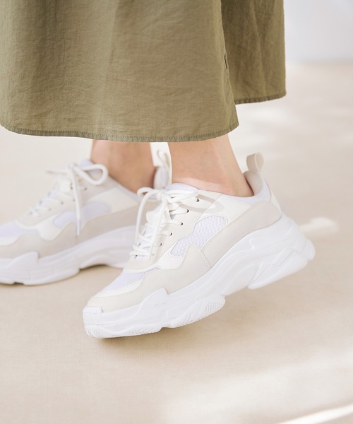 menue（メヌエ）の「軽量ダットスニーカー（スニーカー・レディース・ホワイト/グレイッシュベージュ・LL/M/L/S）」の21枚目の写真