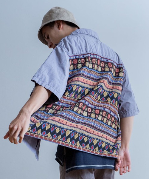 Universal Style Wear（ユニバーサルスタイルウェア）の「Universal Style Wear ナバホ柄 ミリタリーシャツ（シャツ/ブラウス・メンズ・ブラック/グレー/オフホワイト/カーキ・MEDIUM/LARGE/X-LARGE）」の7枚目の写真