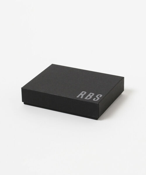 Ray BEAMS（レイビームス）の「RBS / フェイクレザー サークル ピアス（ピアス（両耳用）・レディース・ブラック/ベージュ・ONE SIZE）」の11枚目の写真