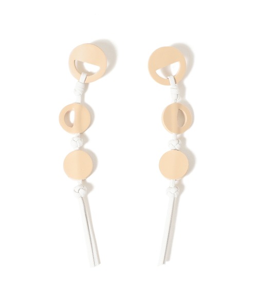 Ray BEAMS（レイビームス）の「RBS / フェイクレザー サークル ピアス（ピアス（両耳用）・レディース・ブラック/ベージュ・ONE SIZE）」の12枚目の写真