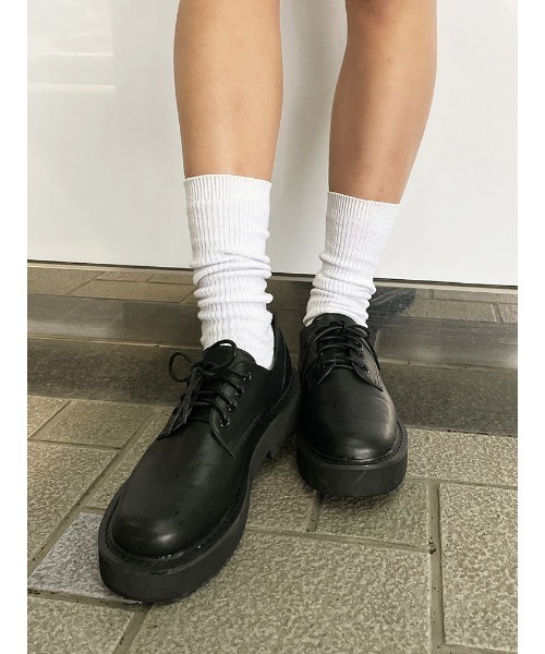 ENVYM(アンビー)の「プラットフォームオックスフォードシューズ(その他シューズ・レディース・ホワイト/ブラック・23.5cm/24.5cm/22.5cm)」の5枚目の写真