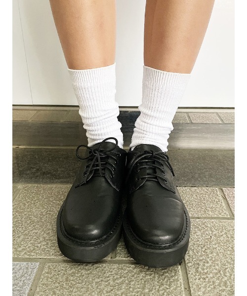 ENVYM(アンビー)の「プラットフォームオックスフォードシューズ(その他シューズ・レディース・ホワイト/ブラック・23.5cm/24.5cm/22.5cm)」の20枚目の写真