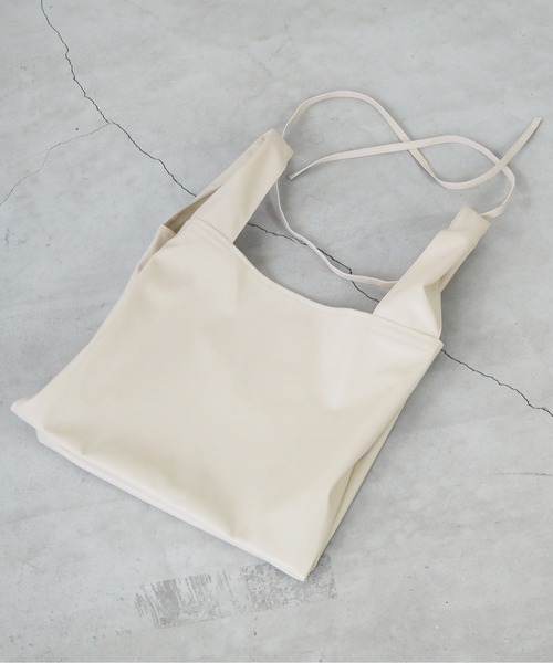 tiptop（ティップトップ）の「2wayマルシェトートバッグ（トートバッグ・レディース・アイボリー/ブラック/ゴールド・FREE）」の7枚目の写真