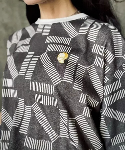 Not So Ape（ノットソーエイプ）の「Not so ApeフルプリントTシャツ（Tシャツ/カットソー・メンズ・イエロー/グレー/レッド・MEDIUM/LARGE/X-LARGE）」の4枚目の写真