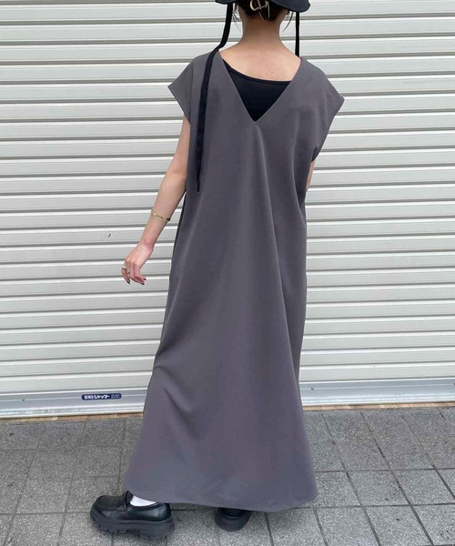 byYOUANCE（バイユアンス）の「キーネックロングベストワンピース（ワンピース・レディース・ブラック/インディゴブルー/アイボリー/グレー/ブラウン・MEDIUM）」の8枚目の写真