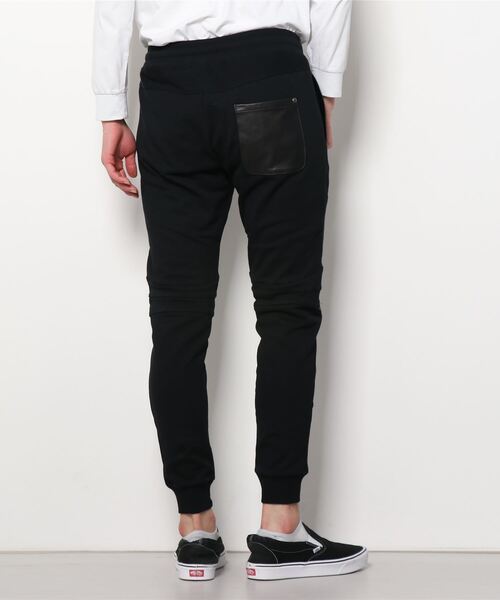 1PIU1UGUALE3  RELAX （ウノピゥウノウグァーレトレ リラックス）の「1PIU1UGUALE3 RELAX/ウノピゥウノウグァーレトレ リラックス/WASHABLEﾚｻﾞｰBIKER PANTS（その他パンツ・メンズ・ブラック・MEDIUM/LARGE/X-LARGE）」の2枚目の写真