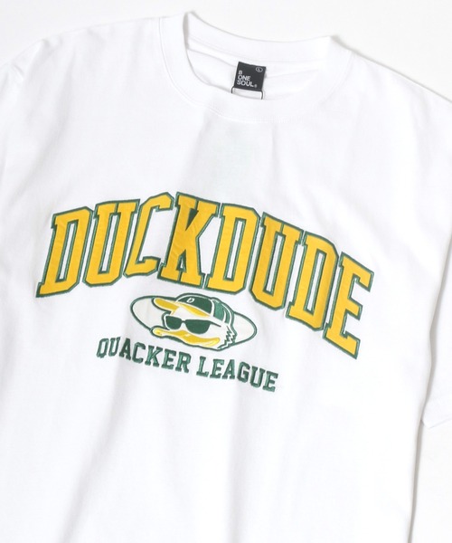 Duck Dude(ダックデュード)の「DUCK DUDE/ダックデュード サテンワッペン サークル アーチロゴ ビッグシルエット Tシャツ(Tシャツ/カットソー・レディース・ホワイト/ブラック/パープル/イエロー/ホワイト系その他/ブラック系その他・M/L/XL)」の3枚目の写真
