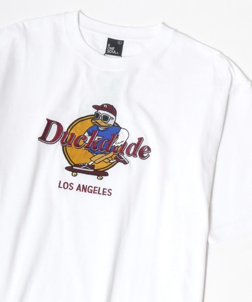 Duck Dude(ダックデュード)の「DUCK DUDE/ダックデュード サテンワッペン サークル アーチロゴ ビッグシルエット Tシャツ(Tシャツ/カットソー・レディース・ホワイト/ブラック/パープル/イエロー/ホワイト系その他/ブラック系その他・M/L/XL)」の2枚目の写真