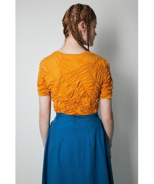 MOUSSY（マウジー）の「RANDOM SHIRRING トップス（Tシャツ/カットソー・レディース・ブラック/オレンジ/アイボリー・FREE）」の6枚目の写真