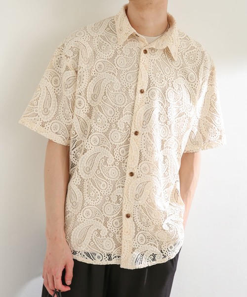 SENSE OF PLACE by URBAN RESEARCH（センスオブプレイスバイアーバンリサーチ）の「『ユニセックス』ペイズリーレースシャツ(5分袖)（シャツ/ブラウス・メンズ・アイボリー/チャコールグレー・MEDIUM/LARGE）」の3枚目の写真