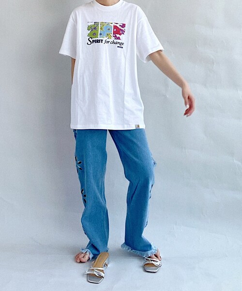 Carhartt WIP（カーハートダブリューアイピー）の「CARHARTT WIP S/S SPIRIT T-SHIRT（Tシャツ/カットソー・レディース・ホワイト/ブラック/パープル・SMALL/MEDIUM/X-SMALL）」の6枚目の写真