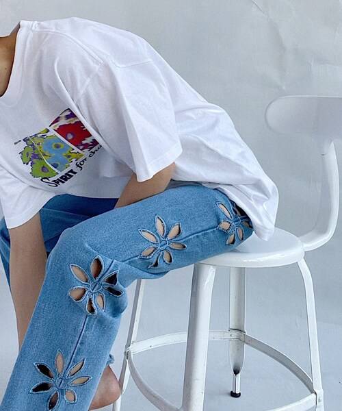 Carhartt WIP（カーハートダブリューアイピー）の「CARHARTT WIP S/S SPIRIT T-SHIRT（Tシャツ/カットソー・レディース・ホワイト/ブラック/パープル・SMALL/MEDIUM/X-SMALL）」の7枚目の写真