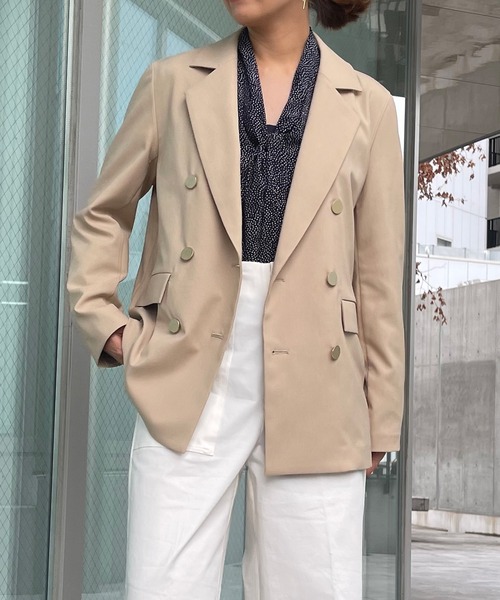 INED CLARO(イネドクラロ)の「リフラスクダブルジャケット(テーラードジャケット・レディース・ネイビー/ベージュ・フリー)」の2枚目の写真