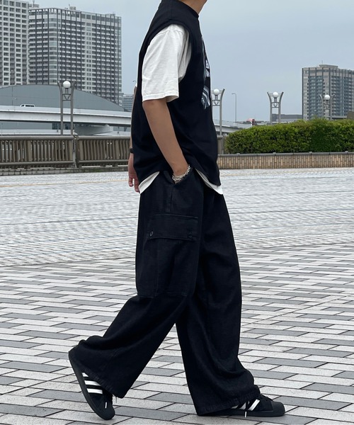 kutir(クティール)の「ビッグシルエットプリントタンクトップ(タンクトップ・メンズ・チャコールグレー/ブラック/オフホワイト・MEDIUM/LARGE)」の11枚目の写真