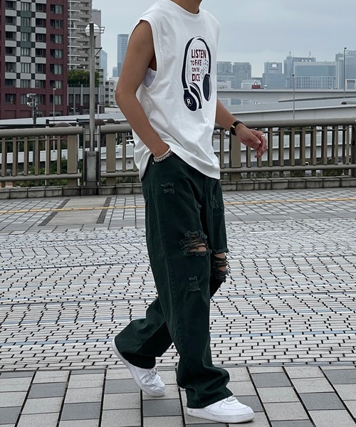 kutir(クティール)の「ビッグシルエットプリントタンクトップ(タンクトップ・メンズ・チャコールグレー/ブラック/オフホワイト・MEDIUM/LARGE)」の5枚目の写真