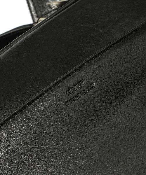 CROWDED CLOSET（クラウデッドクローゼット）の「【SEEKER(シーカー)】ベジタブルタンニンレザー バックパック（バックパック/リュック・メンズ・ブラック・FREE）」の8枚目の写真