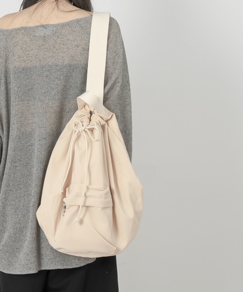 FOLLOWIN（フォロウィン）の「ポイントポケット巾着クロスバッグ（ショルダーバッグ・レディース・ブラック/ベージュ/グリーン・ONE SIZE）」の22枚目の写真