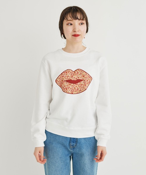 I am I in fact...(アイアムアイインファクト)の「LIP Applique 裏毛スウェット(スウェット・レディース・ホワイト/パープル・FREE)」の5枚目の写真