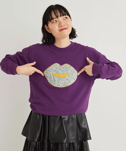 I am I in fact...(アイアムアイインファクト)の「LIP Applique 裏毛スウェット(スウェット・レディース・ホワイト/パープル・FREE)」の16枚目の写真