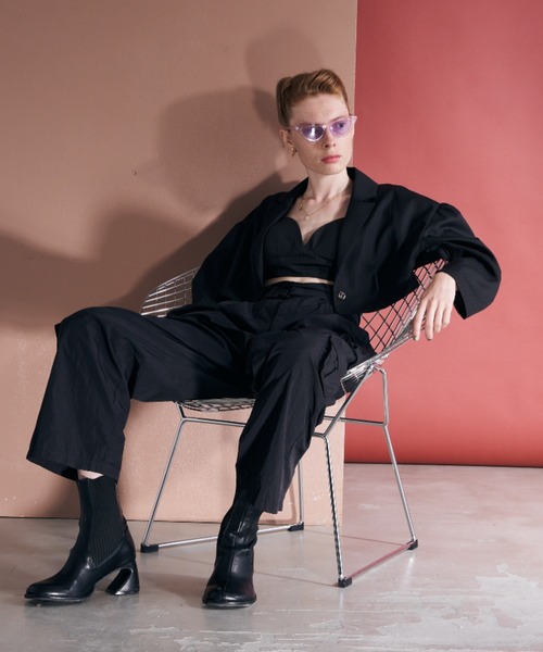 Solace（ソレイス）の「ピンストライプショートテーラードジャケット（テーラードジャケット・レディース・ベージュ/ブラック・FREE）」の3枚目の写真