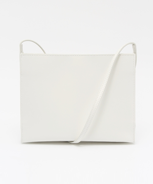 Ray BEAMS（レイビームス）の「【FUDGE5月号掲載】YAHKI / レクラングル ショルダー（ショルダーバッグ・レディース・ブラック/レッド/ナチュラル/ホワイト/ベージュ・ONE SIZE）」の2枚目の写真