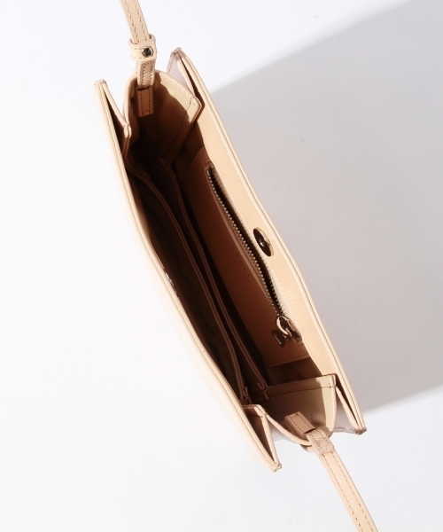 Ray BEAMS（レイビームス）の「【FUDGE5月号掲載】YAHKI / レクラングル ショルダー（ショルダーバッグ・レディース・ブラック/レッド/ナチュラル/ホワイト/ベージュ・ONE SIZE）」の6枚目の写真