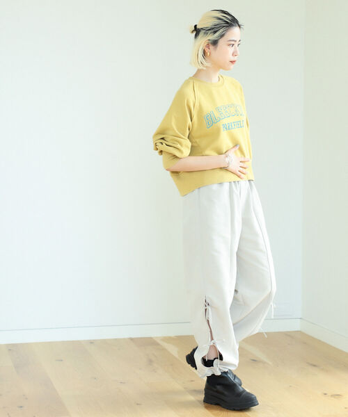 BeAMS DOT（ビームスドット）の「BeAMS DOT / ピグメント ロゴ ショートスウェット（スウェット・レディース・ホワイト系その他5/イエロー系その他5/ブラック系その他4・FREE）」の19枚目の写真