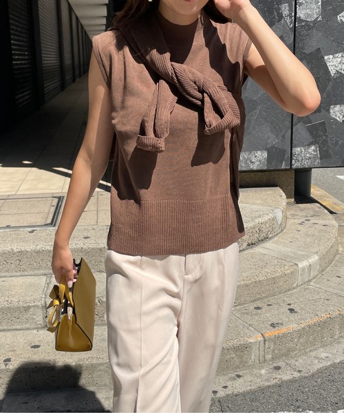 StyleSea(スタイルシー)の「深Vネックリブニット&ノースリーブニット セット(ニット/セーター・レディース・ブラック/グレー/モカ・FREE)」の12枚目の写真