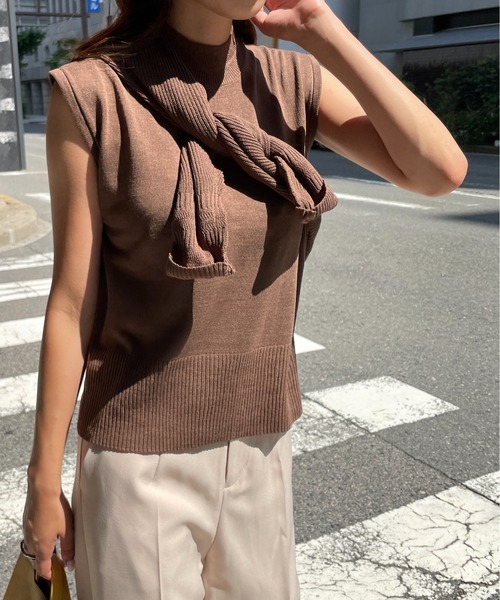 StyleSea(スタイルシー)の「深Vネックリブニット&ノースリーブニット セット(ニット/セーター・レディース・ブラック/グレー/モカ・FREE)」の20枚目の写真