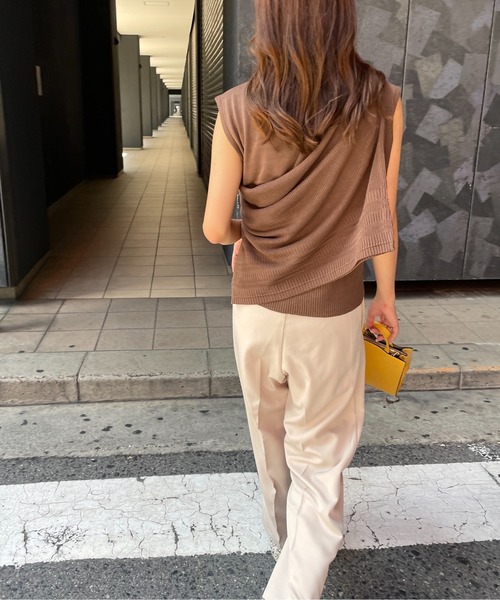 StyleSea(スタイルシー)の「深Vネックリブニット&ノースリーブニット セット(ニット/セーター・レディース・ブラック/グレー/モカ・FREE)」の16枚目の写真