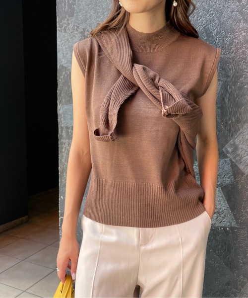 StyleSea(スタイルシー)の「深Vネックリブニット&ノースリーブニット セット(ニット/セーター・レディース・ブラック/グレー/モカ・FREE)」の5枚目の写真