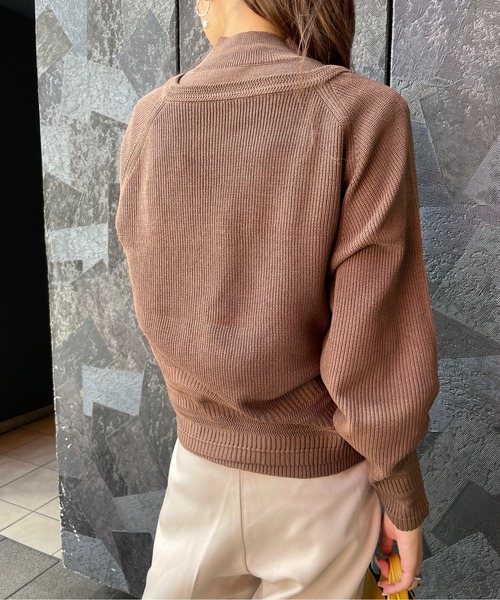 StyleSea(スタイルシー)の「深Vネックリブニット&ノースリーブニット セット(ニット/セーター・レディース・ブラック/グレー/モカ・FREE)」の15枚目の写真