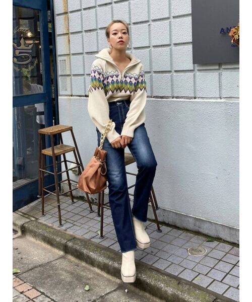 EVRIS（エヴリス）の「シンプルストレートデニムパンツ（デニムパンツ・レディース・ライトブルー/インディゴブルー・SMALL/MEDIUM）」の8枚目の写真