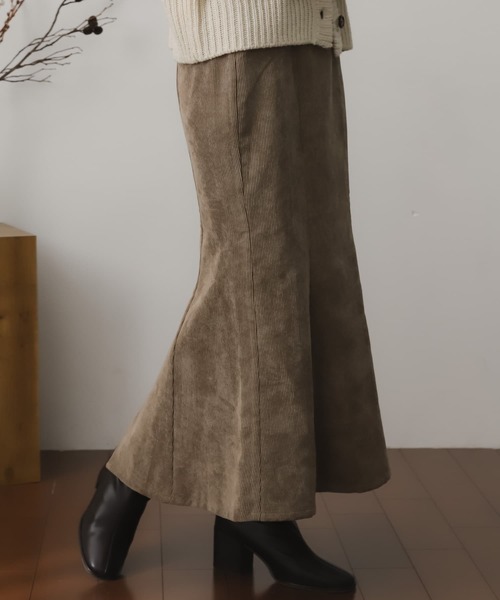 SENSE OF PLACE by URBAN RESEARCH（センスオブプレイスバイアーバンリサーチ）の「コーデュロイマーメイドスカート（スカート・レディース・モカ/カーキ/オレンジ/アイボリー・MEDIUM/SMALL）」の17枚目の写真