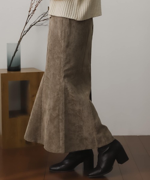 SENSE OF PLACE by URBAN RESEARCH（センスオブプレイスバイアーバンリサーチ）の「コーデュロイマーメイドスカート（スカート・レディース・モカ/カーキ/オレンジ/アイボリー・MEDIUM/SMALL）」の18枚目の写真
