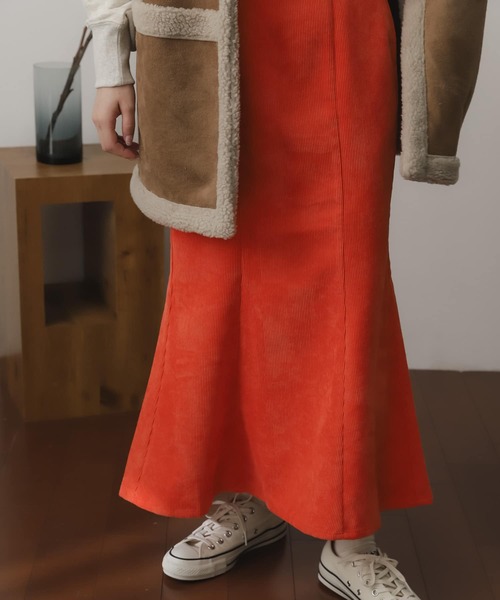 SENSE OF PLACE by URBAN RESEARCH（センスオブプレイスバイアーバンリサーチ）の「コーデュロイマーメイドスカート（スカート・レディース・モカ/カーキ/オレンジ/アイボリー・MEDIUM/SMALL）」の22枚目の写真