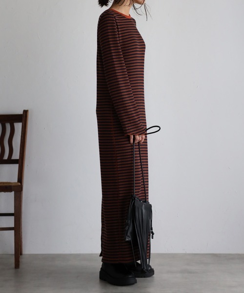 mi via loca(ミヴィアロカ)の「ボーダー袖フレアワンピース(ワンピース・レディース・ホワイト系/ブラウン系/ベージュ系・FREE)」の11枚目の写真